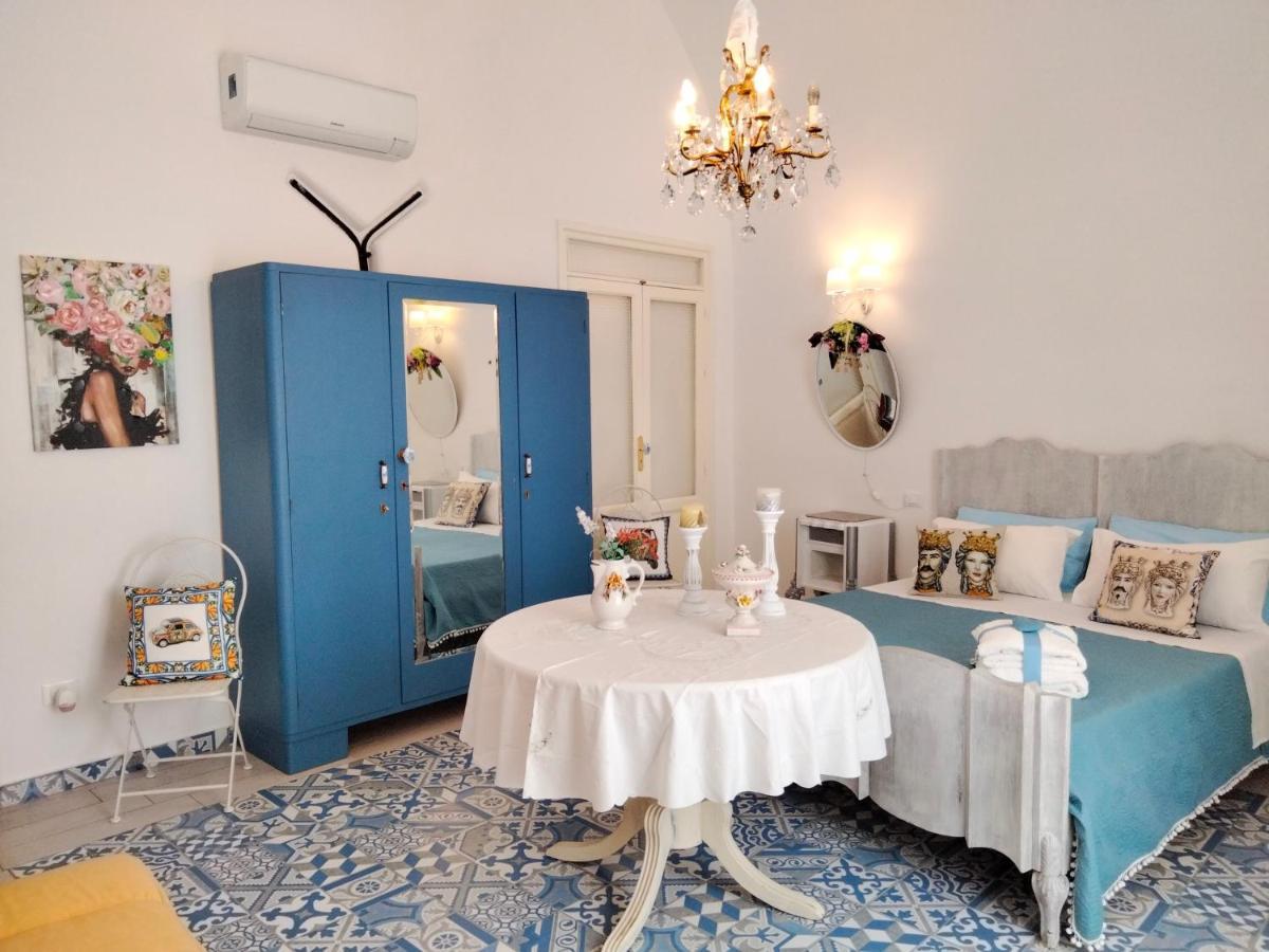 Le Lanterne Di Terrasini Hotel ภายนอก รูปภาพ