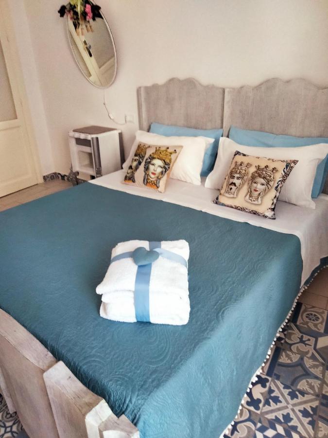 Le Lanterne Di Terrasini Hotel ภายนอก รูปภาพ